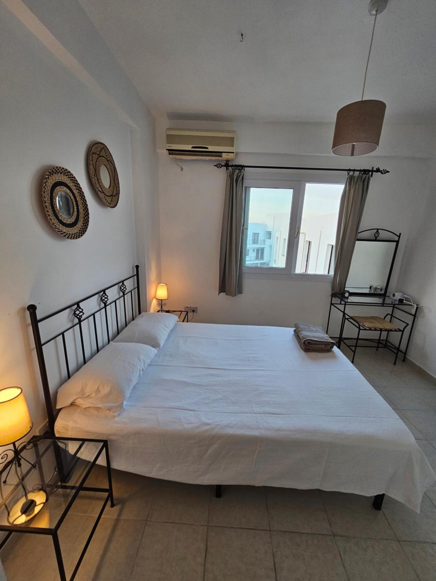 Gems'S Apartment - Luxury 3 Bedroom Penthouse With Pool Karavas  Exterior photo